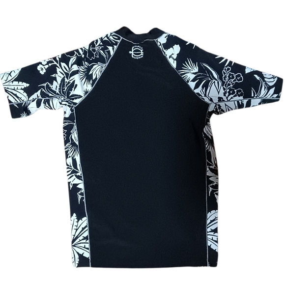 Maui Wear Black and White Floral Rash Guard Youth Size Medium - Picture 2 of 2